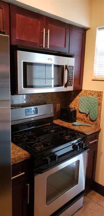 En Venta: $449,000 (1 camas, 1 baños, 700 Pies cuadrados)