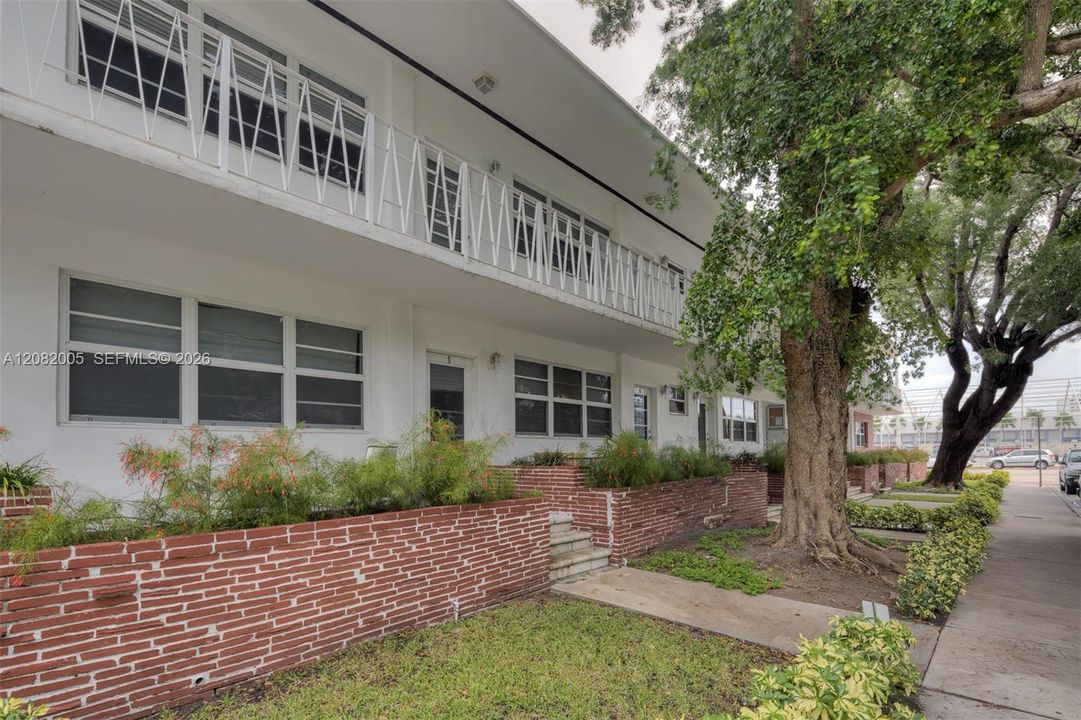 En Venta: $449,000 (1 camas, 1 baños, 700 Pies cuadrados)