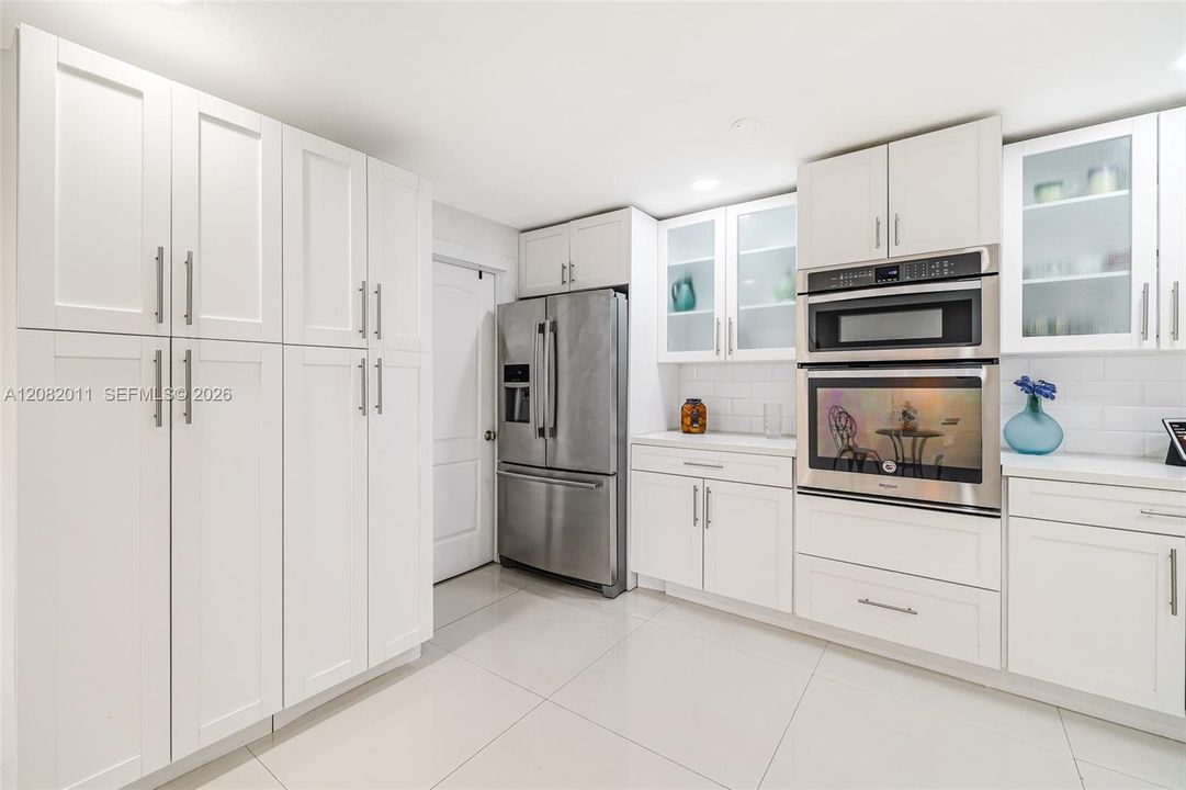На продажу: $999,000 (4 спален, 3 ванн, 2194 Квадратных фут)