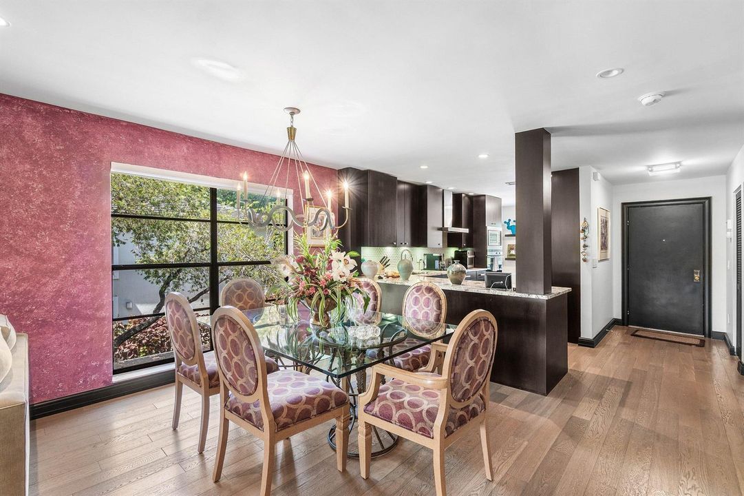 dining area/open kitchen