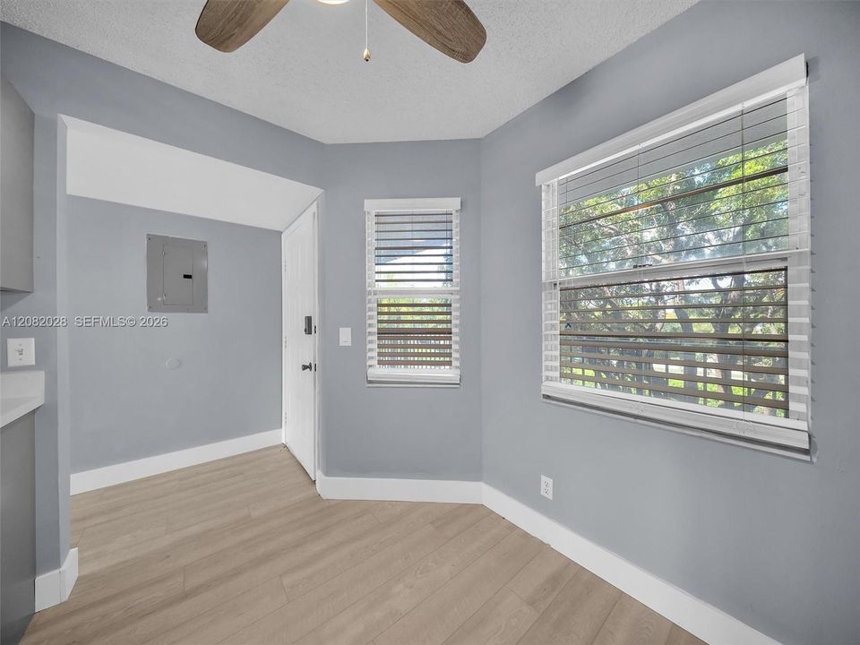 En Venta: $175,000 (2 camas, 2 baños, 1100 Pies cuadrados)