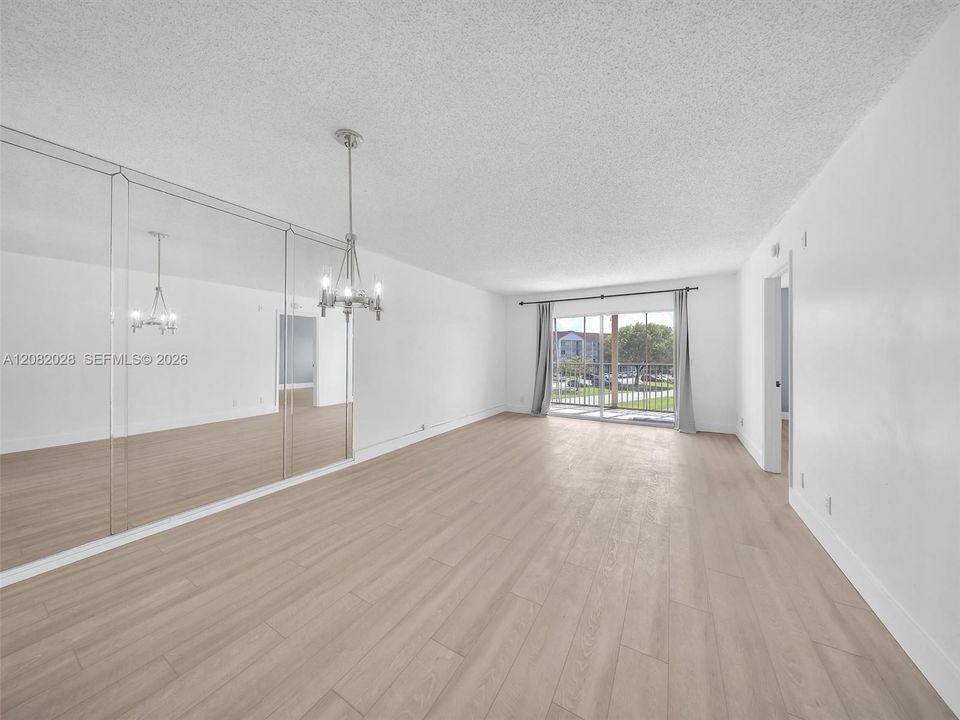 En Venta: $175,000 (2 camas, 2 baños, 1100 Pies cuadrados)
