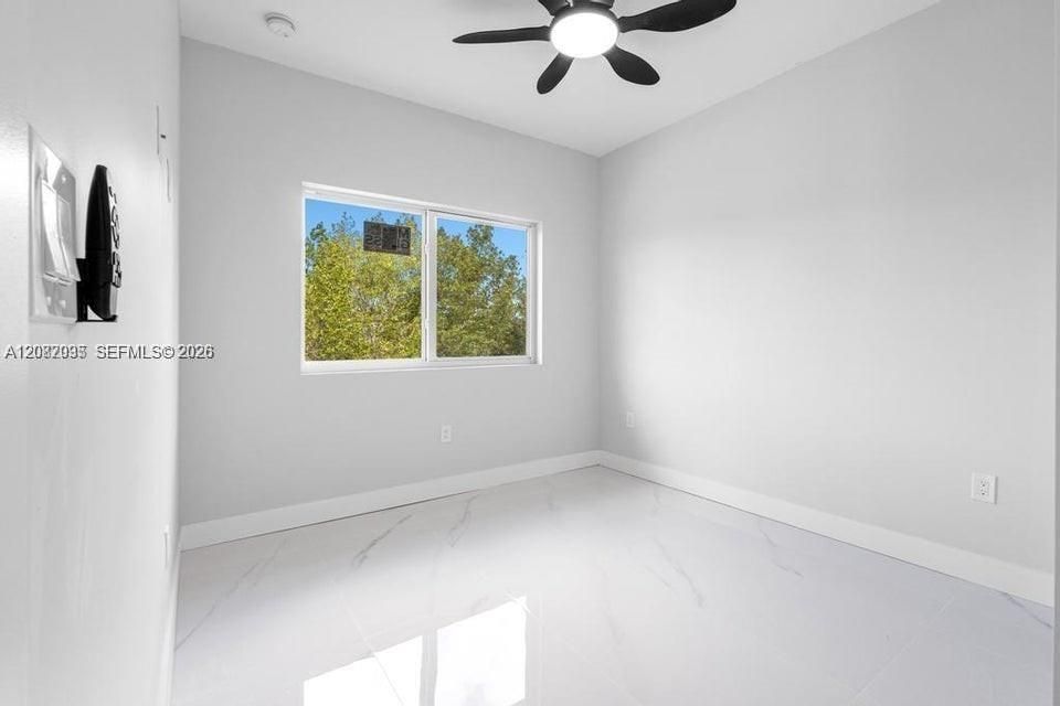 На продажу: $975,000 (3 спален, 2 ванн, 1458 Квадратных фут)