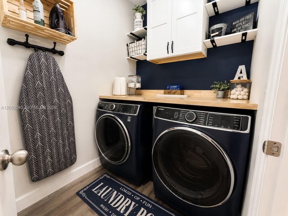 На продажу: $449,900 (5 спален, 3 ванн, 2601 Квадратных фут)