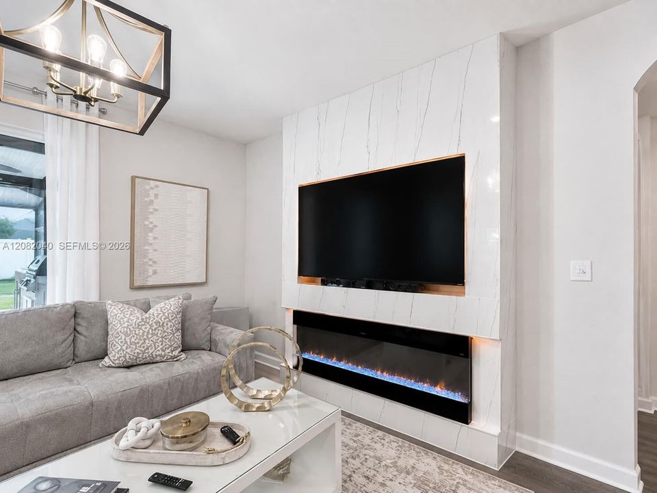 На продажу: $449,900 (5 спален, 3 ванн, 2601 Квадратных фут)