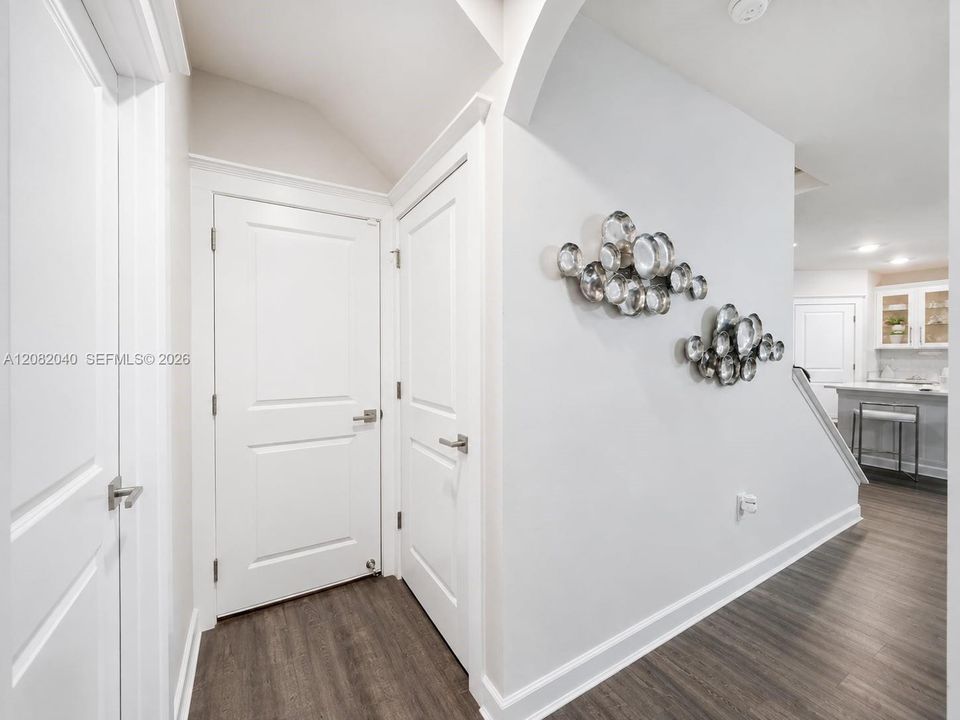 На продажу: $449,900 (5 спален, 3 ванн, 2601 Квадратных фут)