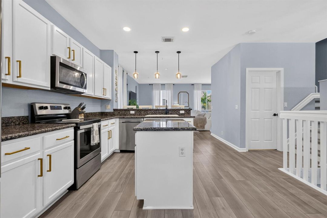 Large Open Kitchen