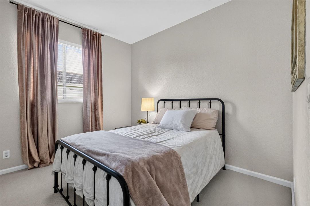 2nd Bedroom