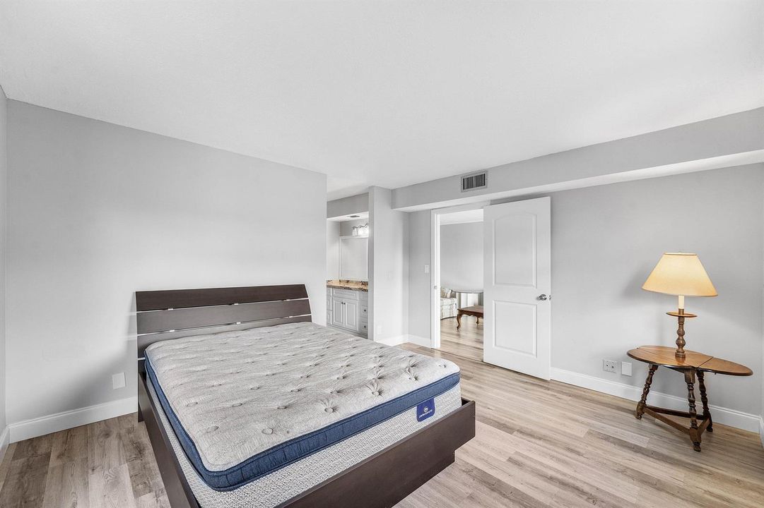 018-14307BedfordDrive-204-DelrayBeach-FL