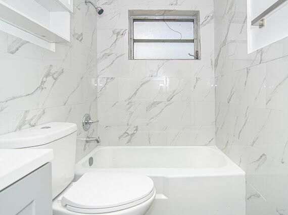 1601 llc bathroom 2