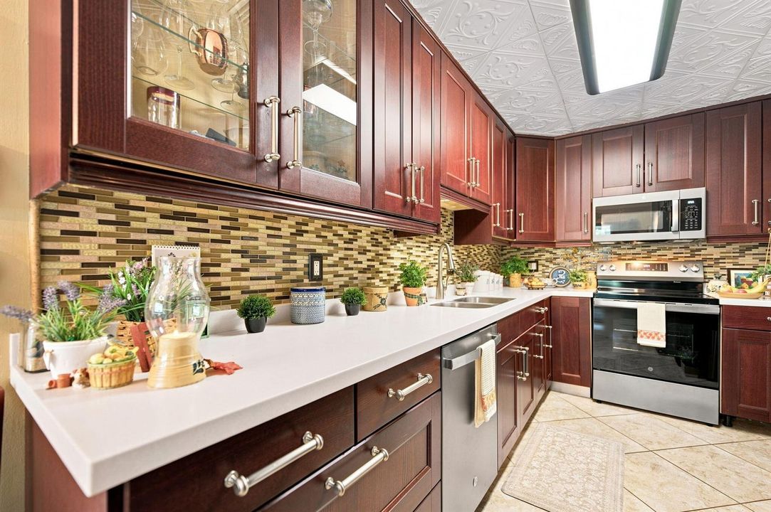 16-web-or-mls-10146-s-44th-terrace