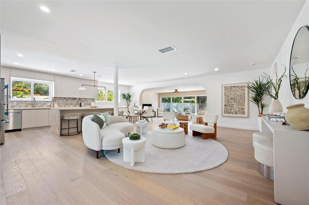 For Sale: $2,295,000 (4 beds, 3 baths, 2557 Square Feet)