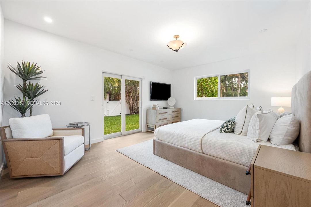 For Sale: $2,295,000 (4 beds, 3 baths, 2557 Square Feet)