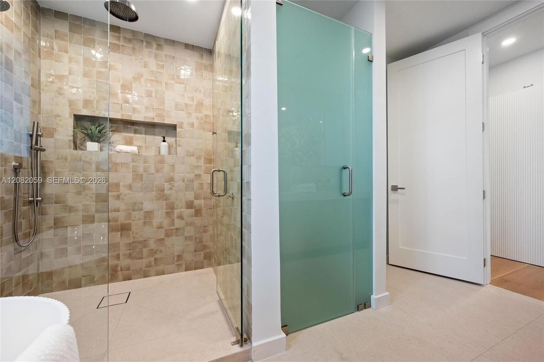 For Sale: $2,295,000 (4 beds, 3 baths, 2557 Square Feet)