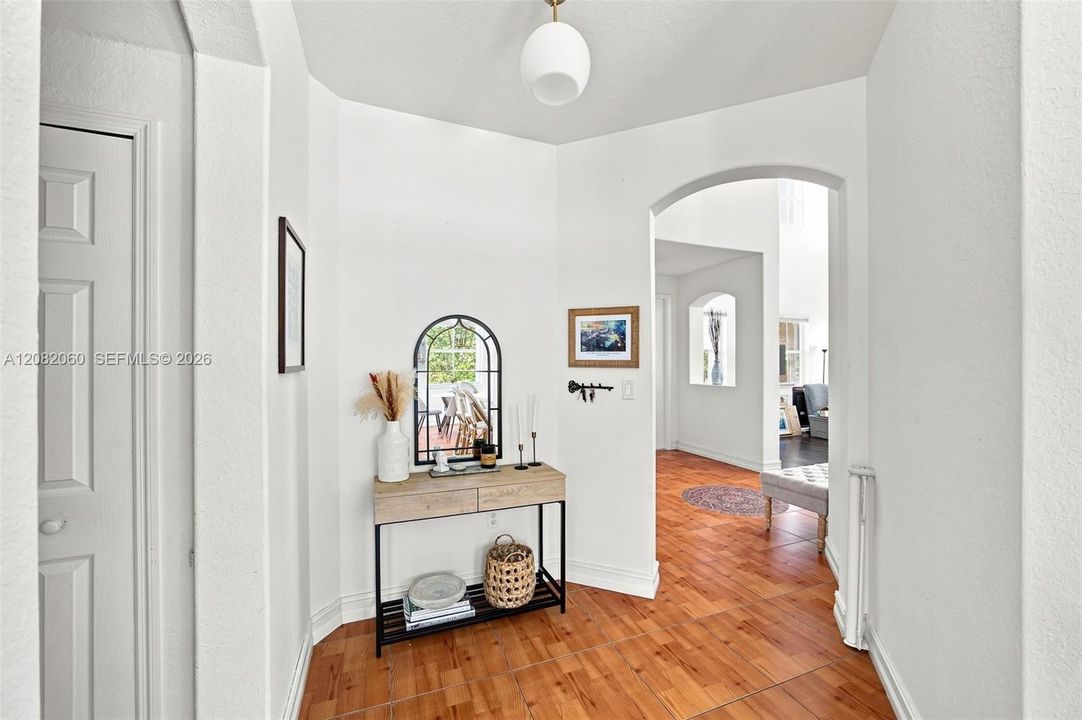 For Sale: $895,000 (3 beds, 3 baths, 2911 Square Feet)