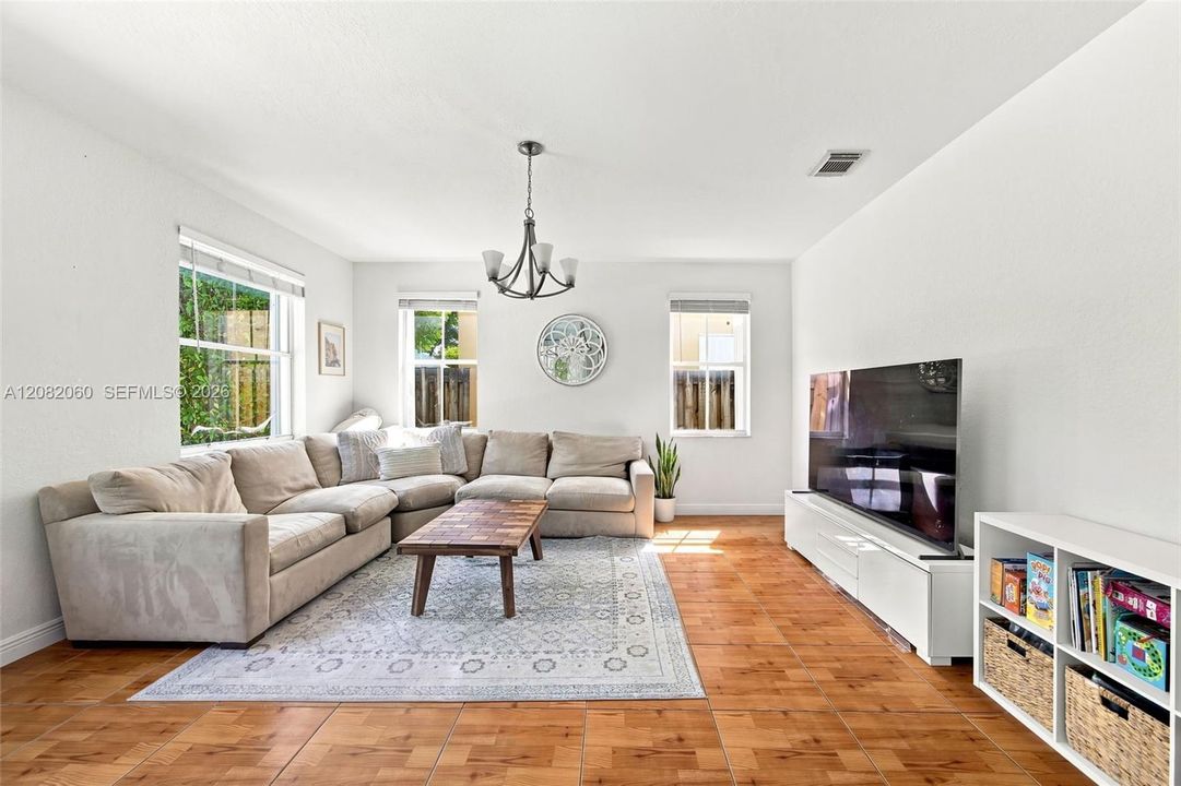 For Sale: $895,000 (3 beds, 3 baths, 2911 Square Feet)