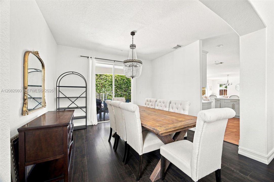 For Sale: $895,000 (3 beds, 3 baths, 2911 Square Feet)