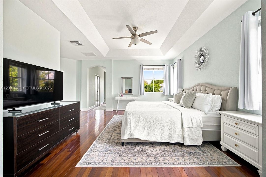 For Sale: $895,000 (3 beds, 3 baths, 2911 Square Feet)