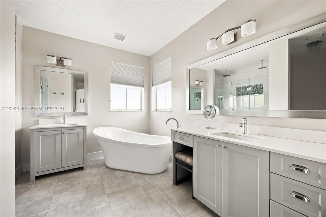 For Sale: $895,000 (3 beds, 3 baths, 2911 Square Feet)