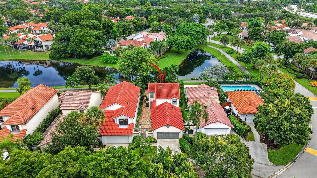 CLOSE TO COMMUNITY HEATED POOL/SPA