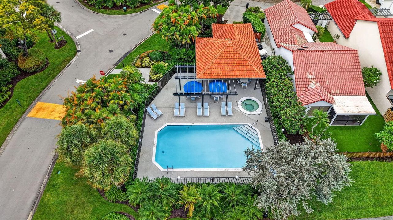 HEATED COMMUNITY POOL & SPA
