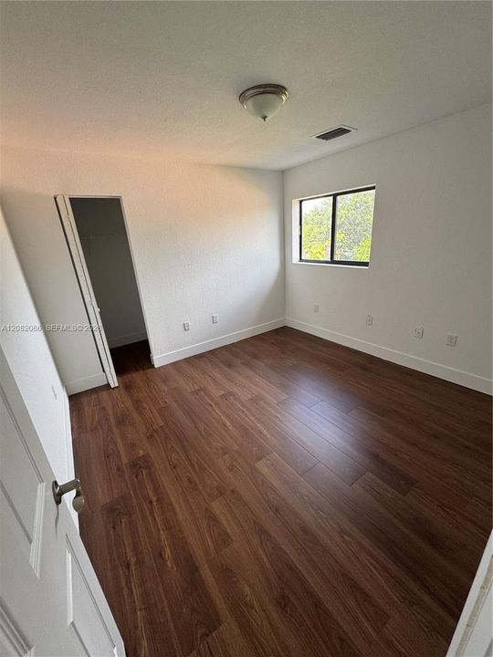 En Venta: $451,000 (3 camas, 2 baños, 1541 Pies cuadrados)