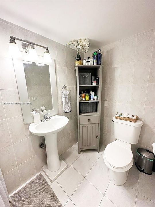 В аренду: $2,250 (2 спален, 2 ванн, 1073 Квадратных фут)
