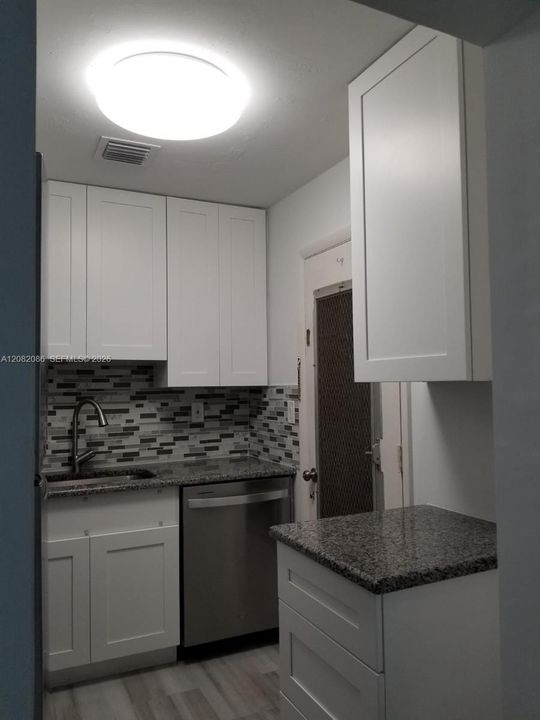 В аренду: $1,900 (1 спален, 1 ванн, 600 Квадратных фут)