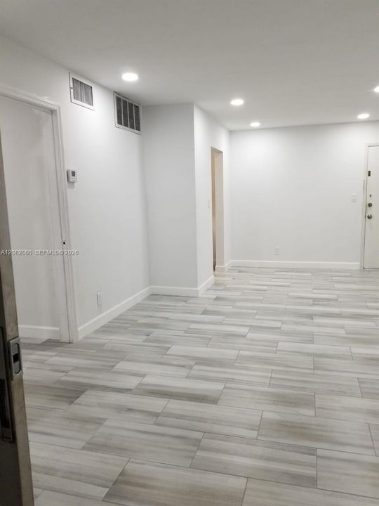 В аренду: $1,900 (1 спален, 1 ванн, 600 Квадратных фут)