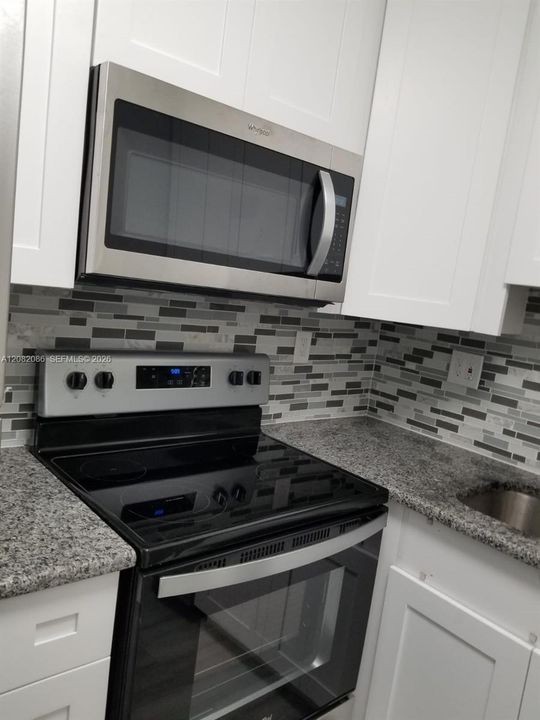 В аренду: $1,900 (1 спален, 1 ванн, 600 Квадратных фут)