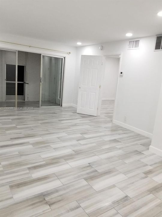 В аренду: $1,900 (1 спален, 1 ванн, 600 Квадратных фут)