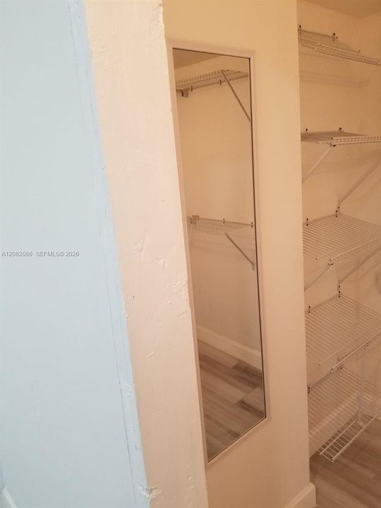 В аренду: $1,900 (1 спален, 1 ванн, 600 Квадратных фут)