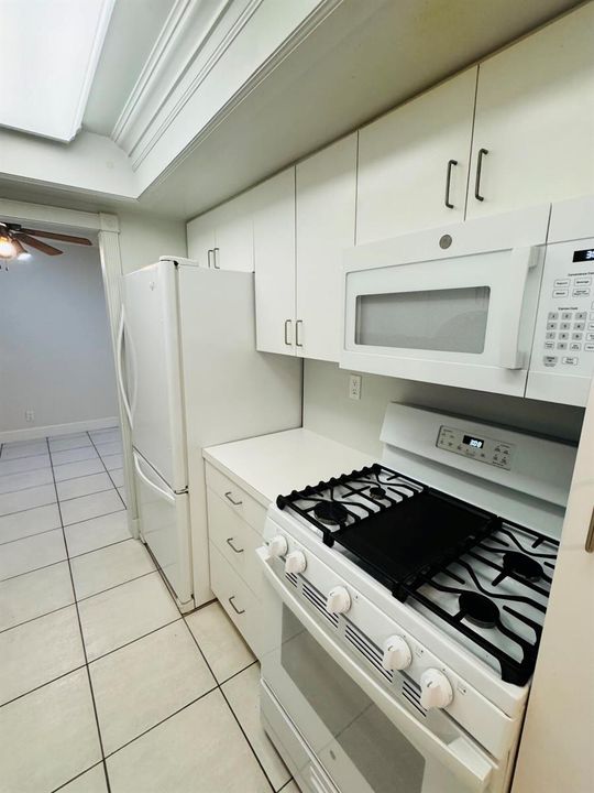 1527 S Flagler Drive 112f (18)