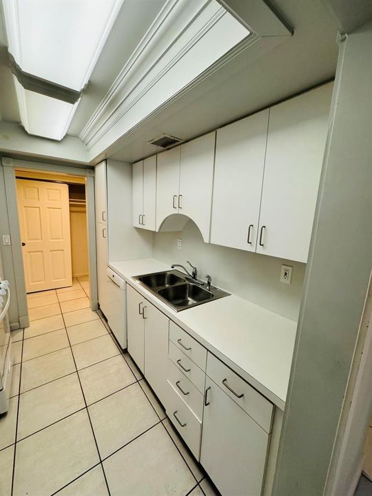 1527 S Flagler Drive 112f (19)