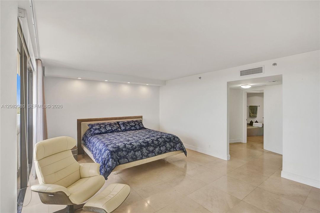 En Renta: $6,999 (3 camas, 3 baños, 1840 Pies cuadrados)
