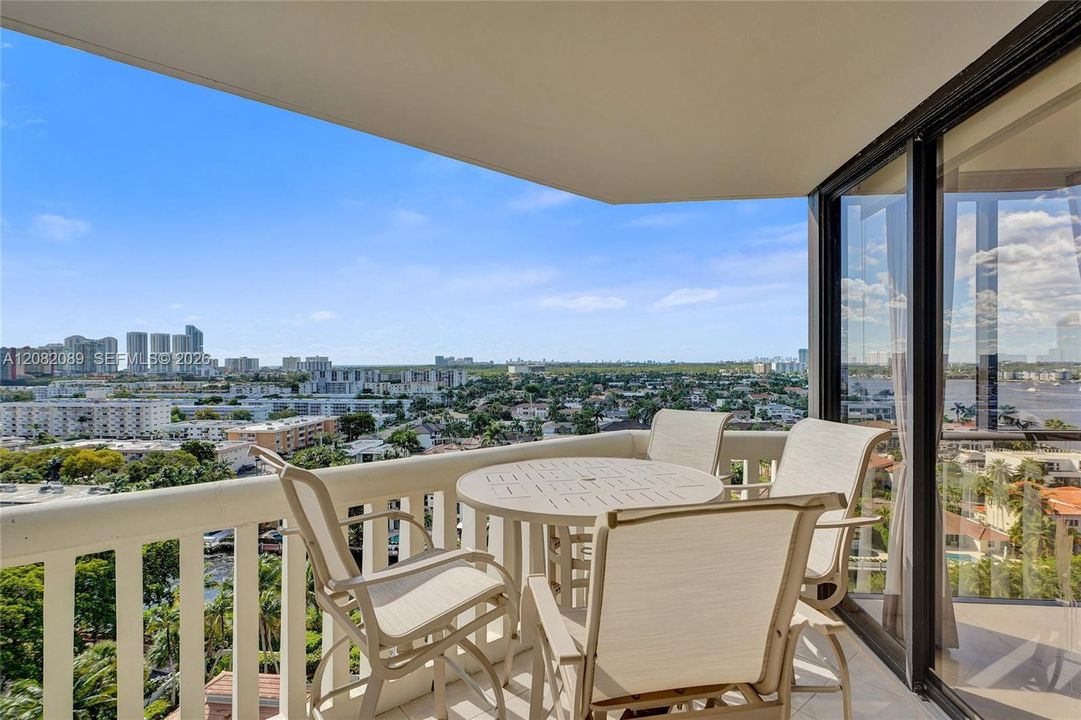 En Renta: $6,999 (3 camas, 3 baños, 1840 Pies cuadrados)