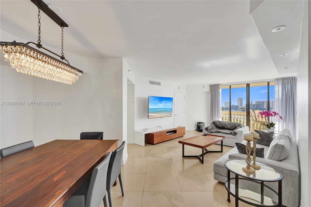 En Renta: $6,999 (3 camas, 3 baños, 1840 Pies cuadrados)