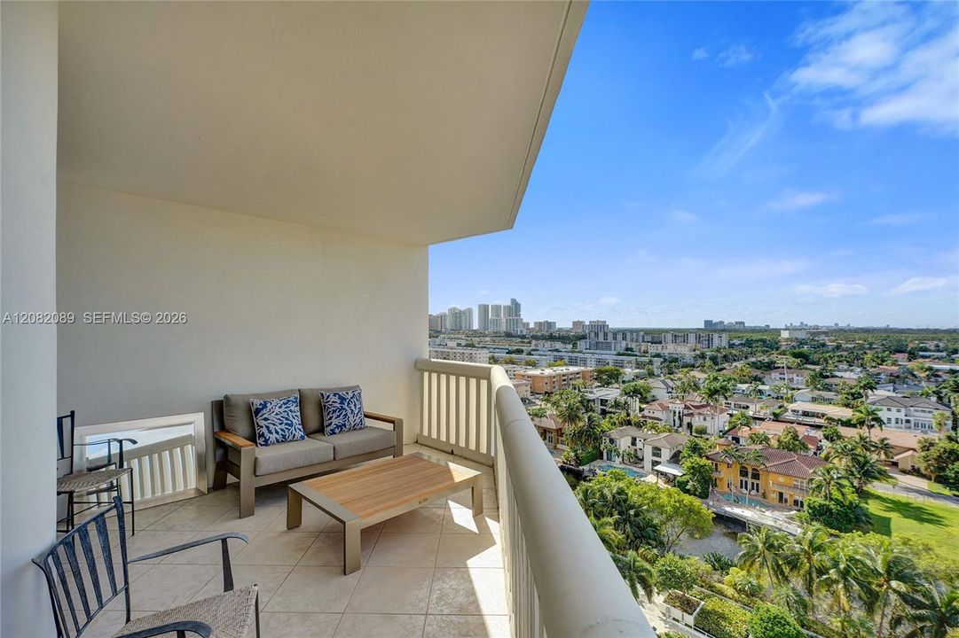 En Renta: $6,999 (3 camas, 3 baños, 1840 Pies cuadrados)