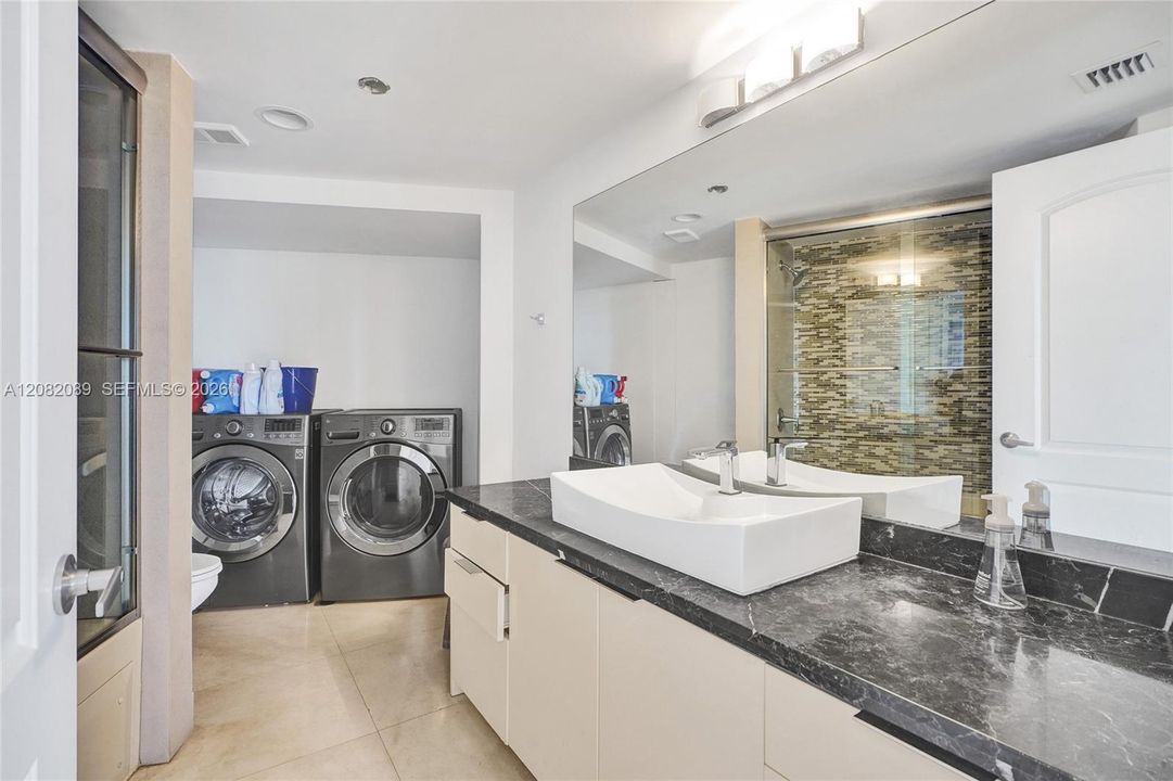 En Renta: $6,999 (3 camas, 3 baños, 1840 Pies cuadrados)