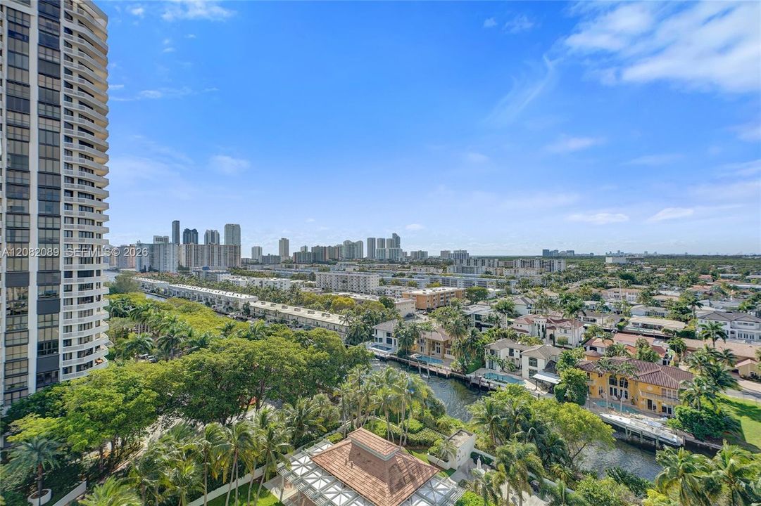 En Renta: $6,999 (3 camas, 3 baños, 1840 Pies cuadrados)