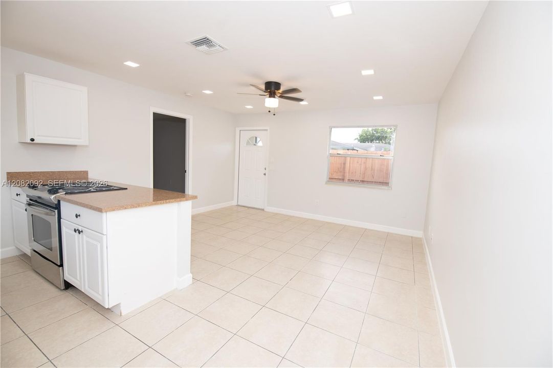 For Rent: $1,600 (1 beds, 1 baths, 600 Square Feet)