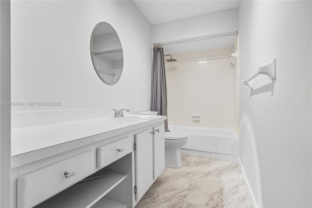 На продажу: $199,000 (1 спален, 1 ванн, 600 Квадратных фут)