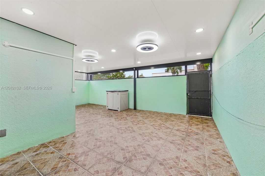 For Sale: $515,000 (2 beds, 2 baths, 1458 Square Feet)
