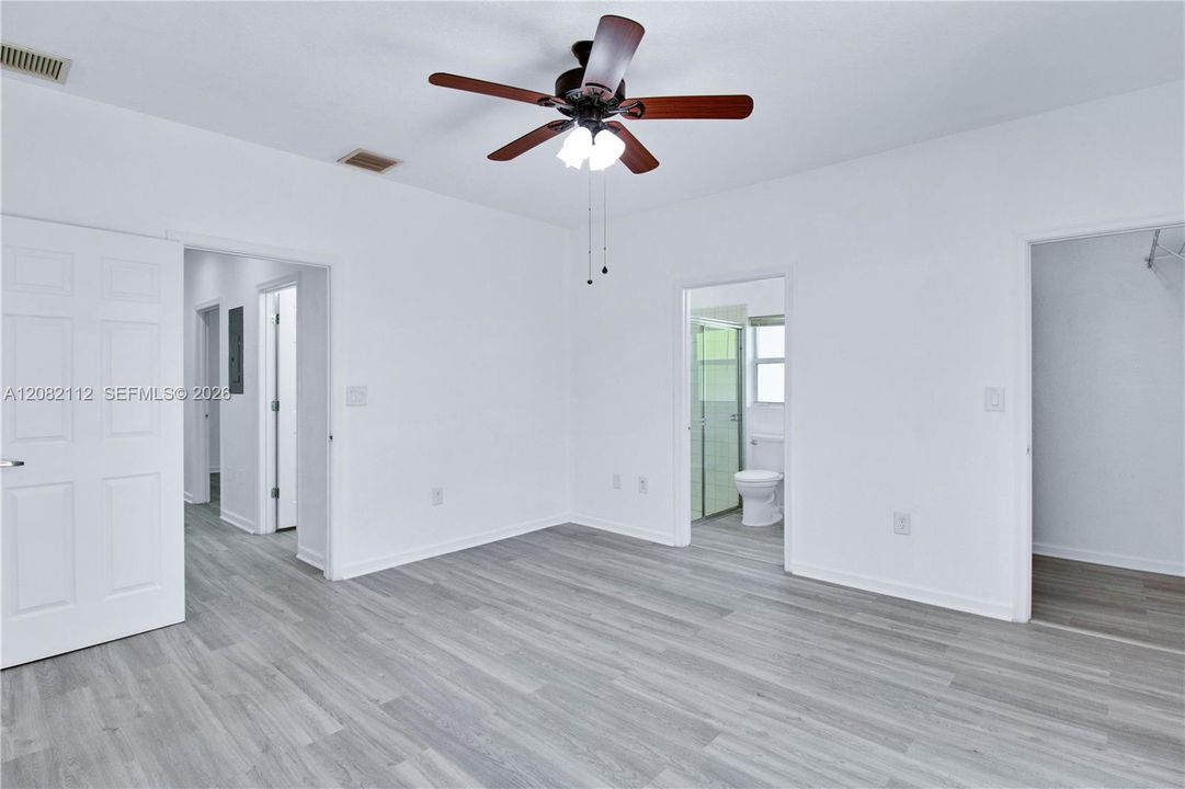 For Rent: $2,500 (2 beds, 2 baths, 1225 Square Feet)
