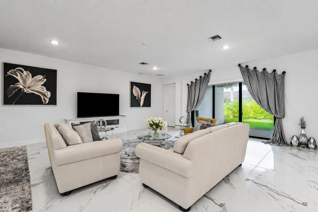 #8 Living Room – Inviting living a