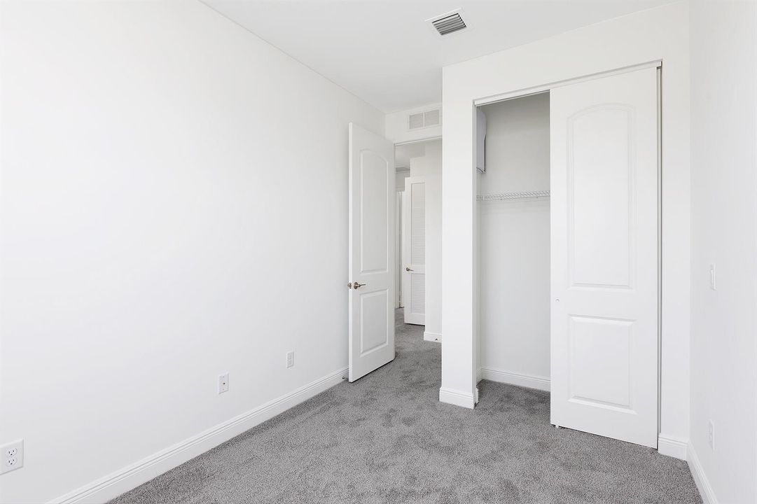 24_Bedroom2_Layout