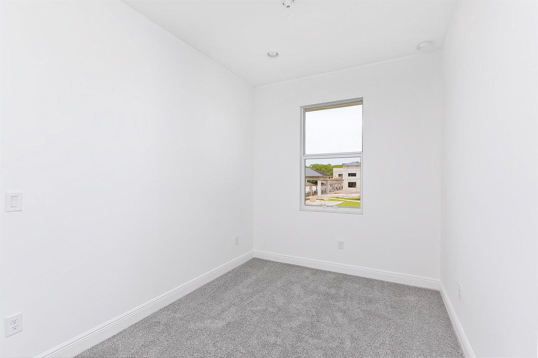 25_Bedroom2_1