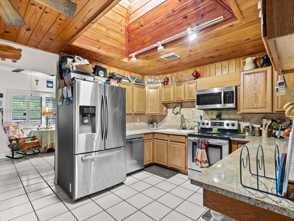 En Venta: $542,000 (4 camas, 2 baños, 1764 Pies cuadrados)
