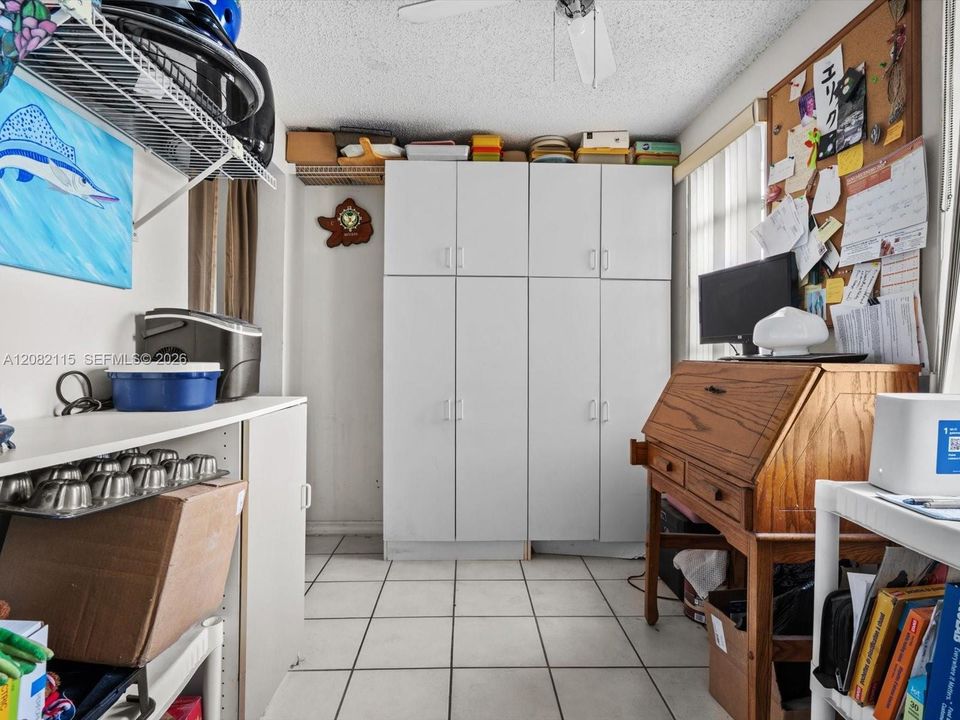 En Venta: $542,000 (4 camas, 2 baños, 1764 Pies cuadrados)