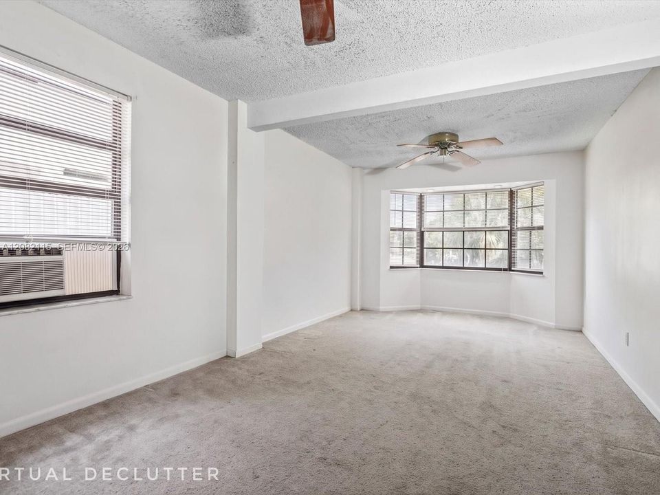 En Venta: $542,000 (4 camas, 2 baños, 1764 Pies cuadrados)